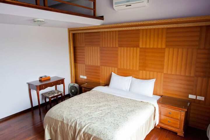 Room 18 of 59