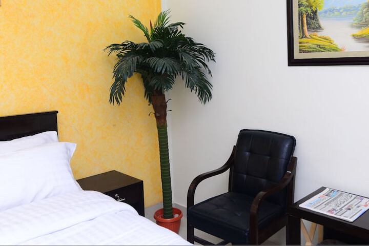 Room 6 of 19