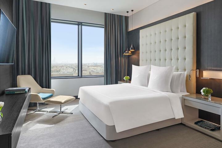 Room 93 of 268