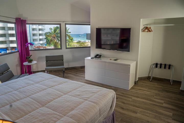 Room 21 of 40