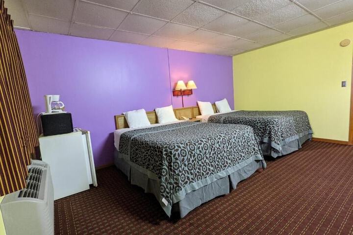 Room 5 of 14