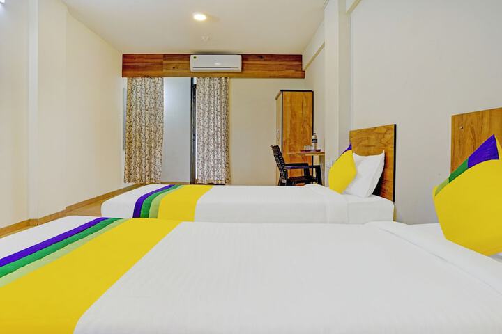 Room 10 of 25