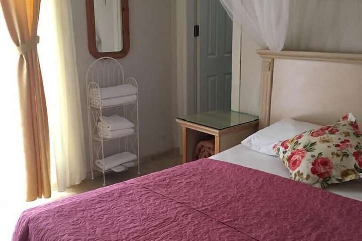 Room 8 of 96