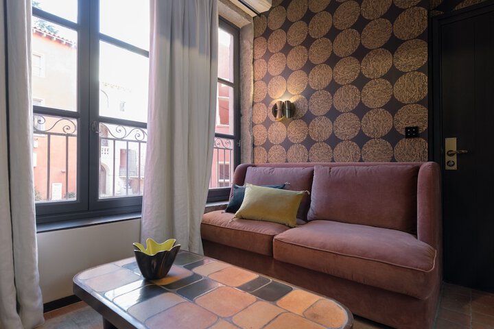 Room 147 of 285