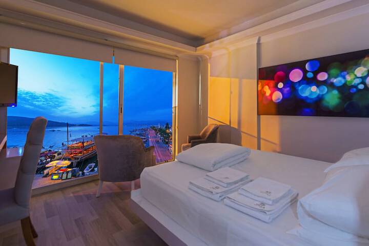 Room 18 of 47
