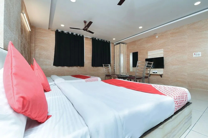 Room 3 of 11