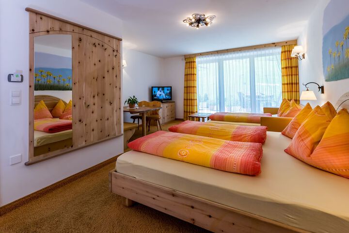 Room 15 of 71