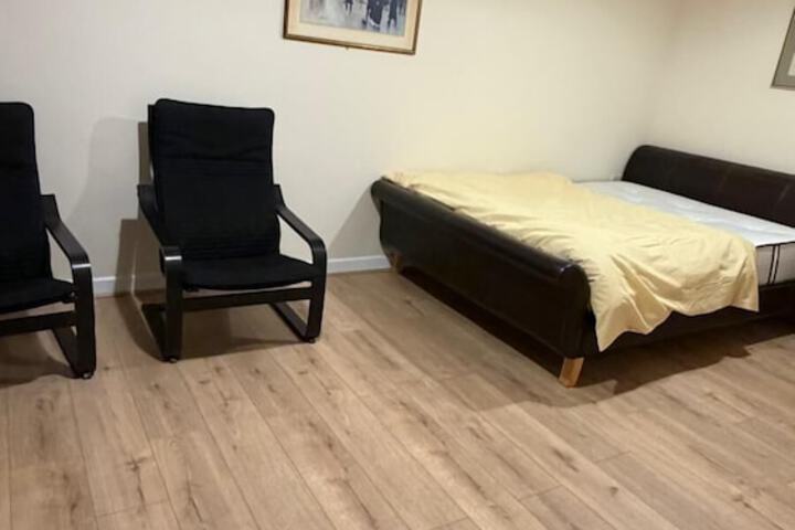 Room 8 of 41