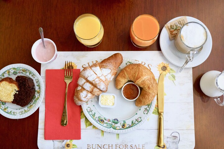 Breakfast/Coffee Service 43 of 58