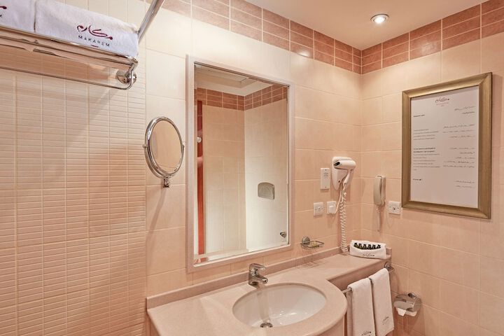Room 20 of 73