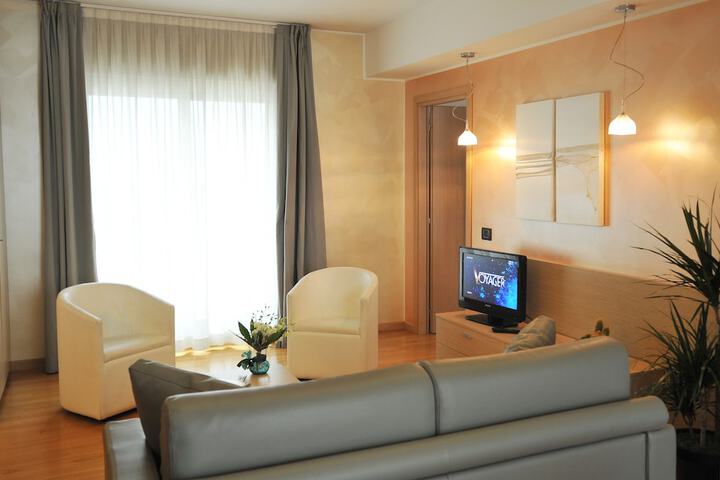 Room 7 of 70