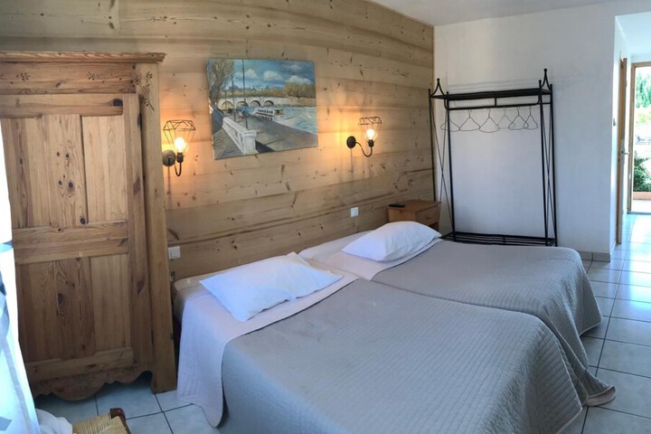 Room 19 of 96