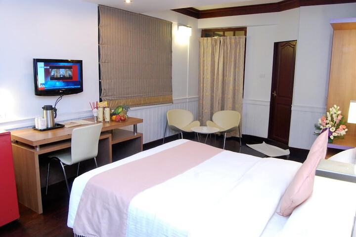 Room 20 of 48