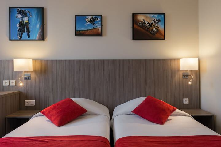 Room 15 of 31