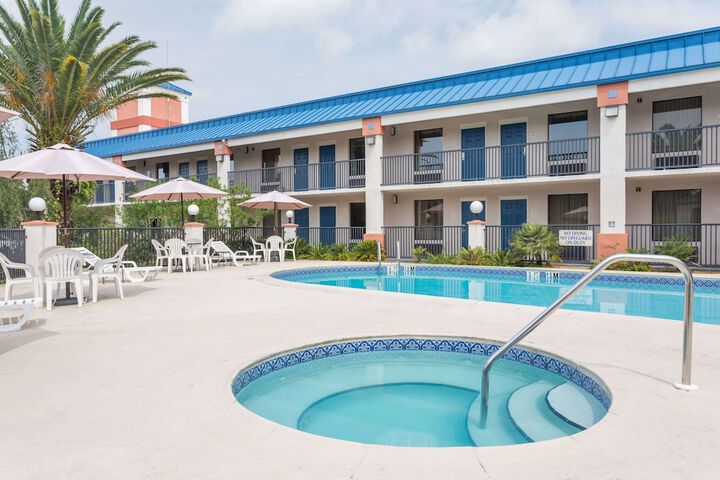 Pool 9 of 13
