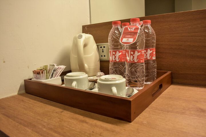 Breakfast/Coffee Service 29 of 82