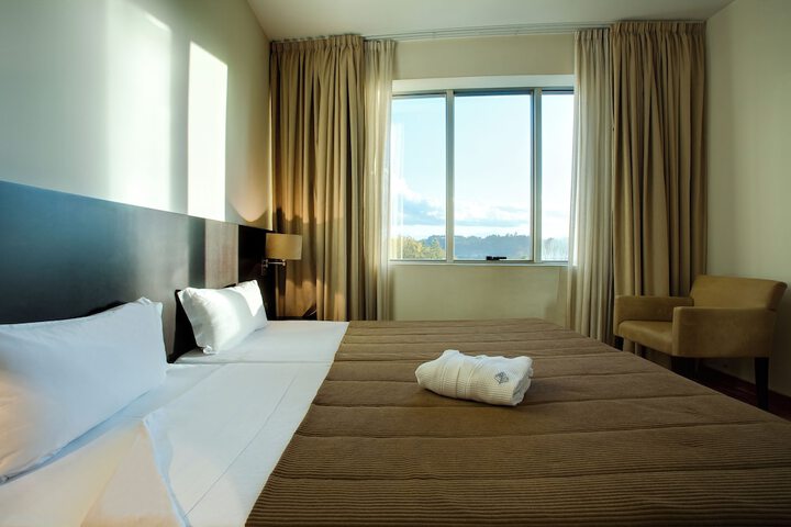 Room 6 of 26