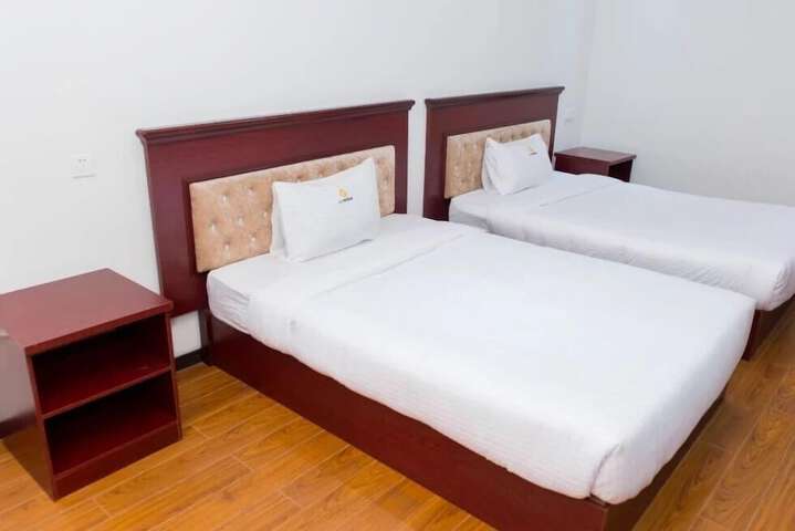 Room 6 of 32