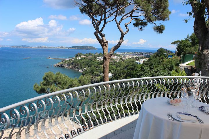 Dining Photos