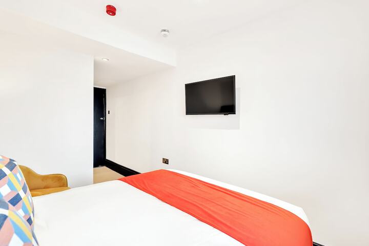 Room 3 of 29