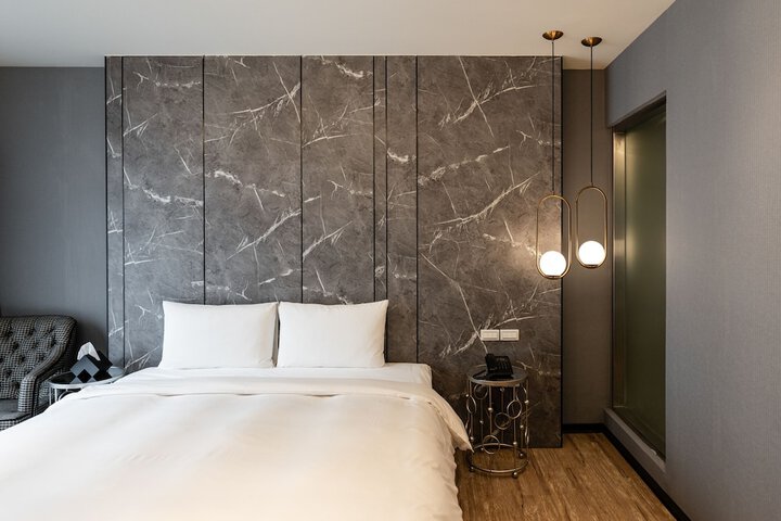 Room 16 of 43