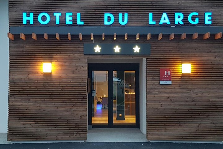 Hotel 55 of 57