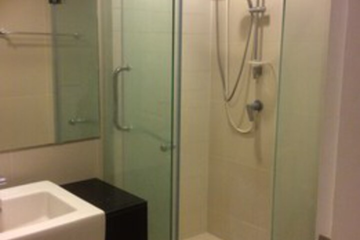 Room 2 of 7
