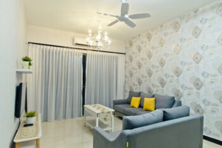 Room 33 of 60