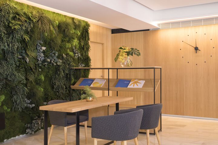Guest Lobby