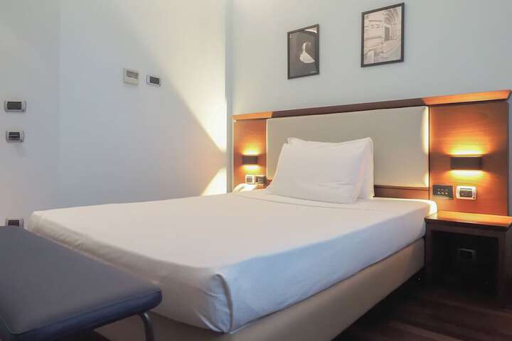 Room 26 of 64