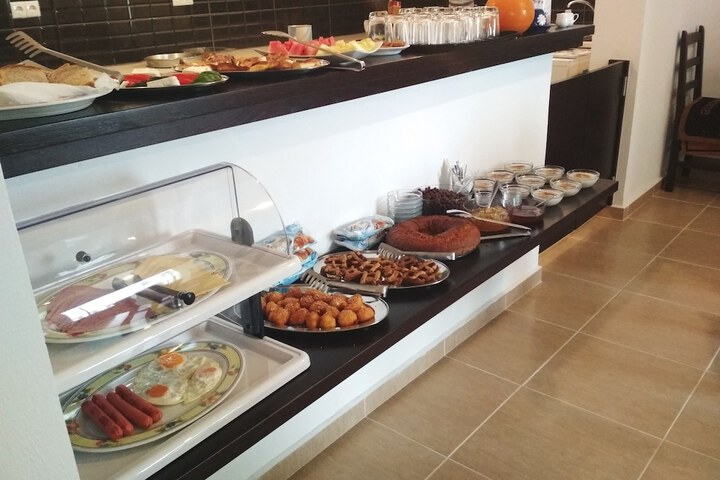 Breakfast/Coffee Service 18 of 22