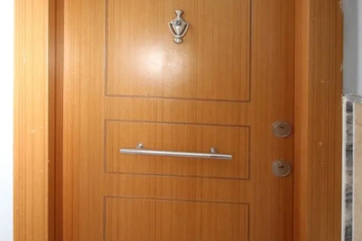 Room 11 of 16