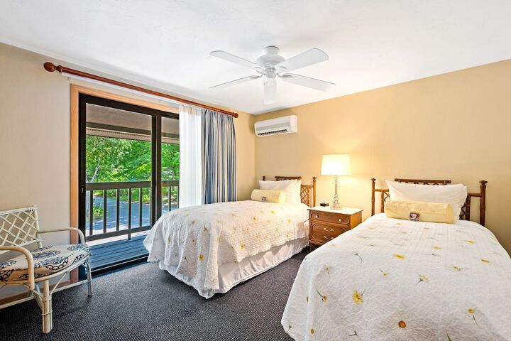 Room 9 of 43