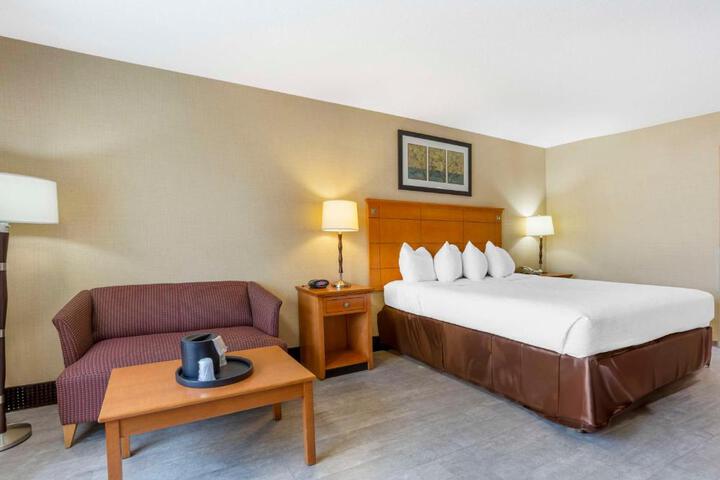 2 Queen Beds WiFi Full Breakfast (20 of 24)