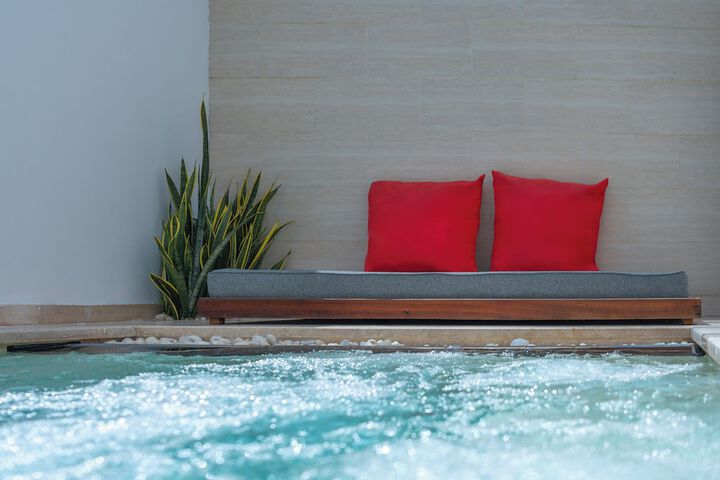 Pool 66 of 131