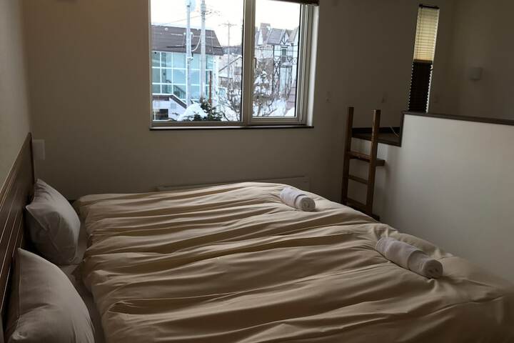 Room 11 of 45