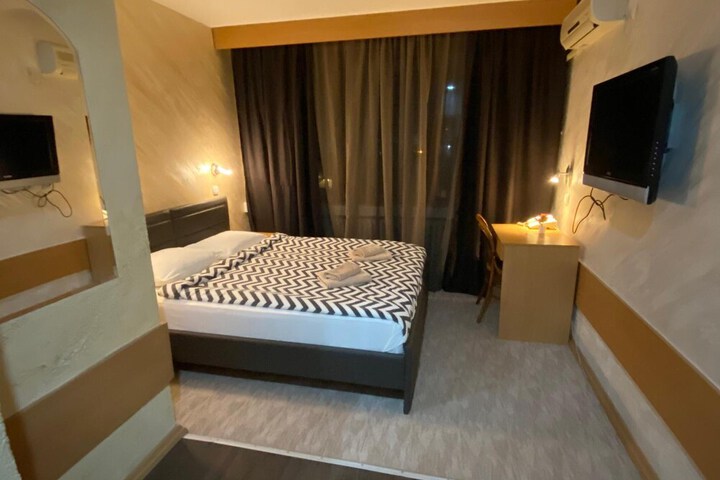 Room 22 of 96