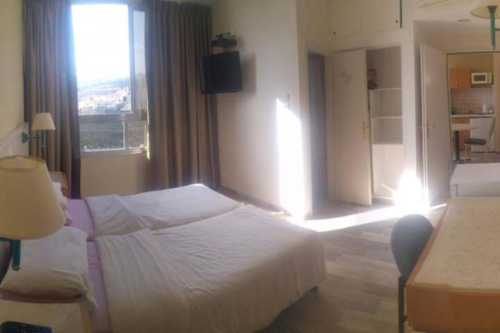Room 13 of 45