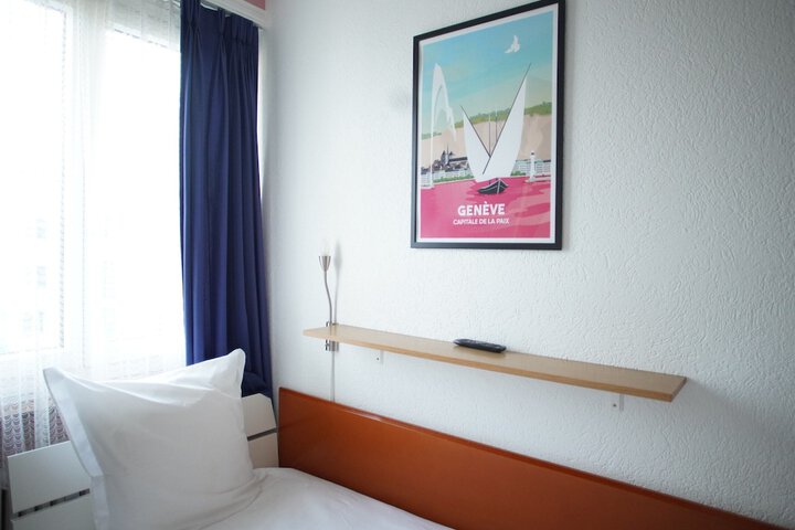Room 19 of 83