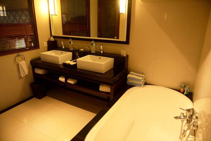 Room 18 of 26