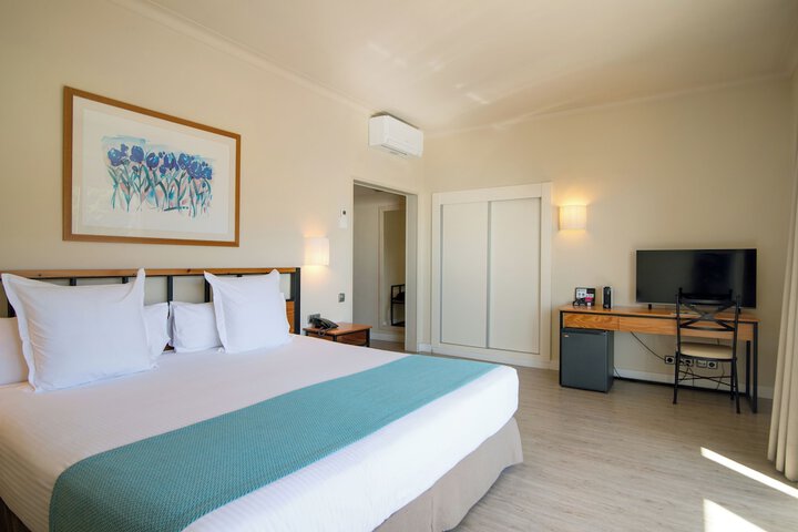 Room 9 of 62