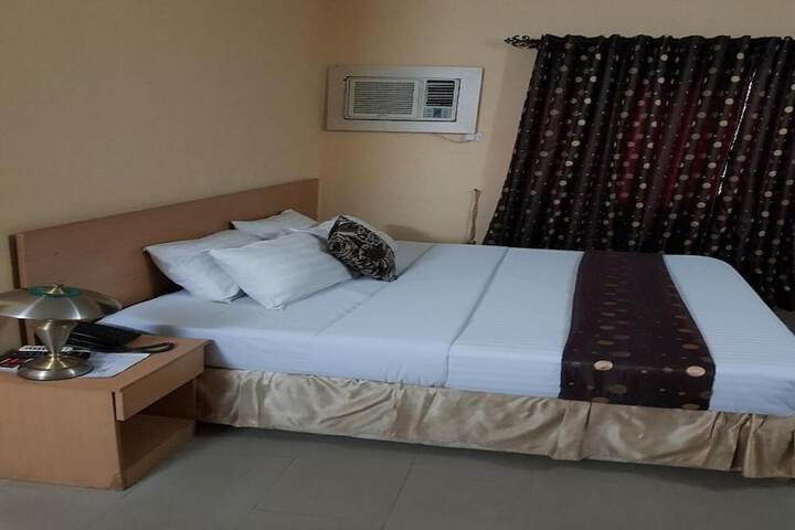Room 21 of 65