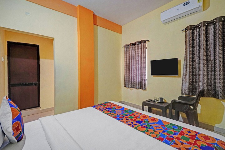 Room 17 of 24