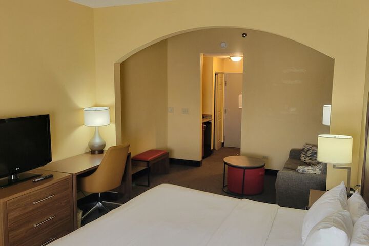Standard King Bed Accessible (5 of 30)