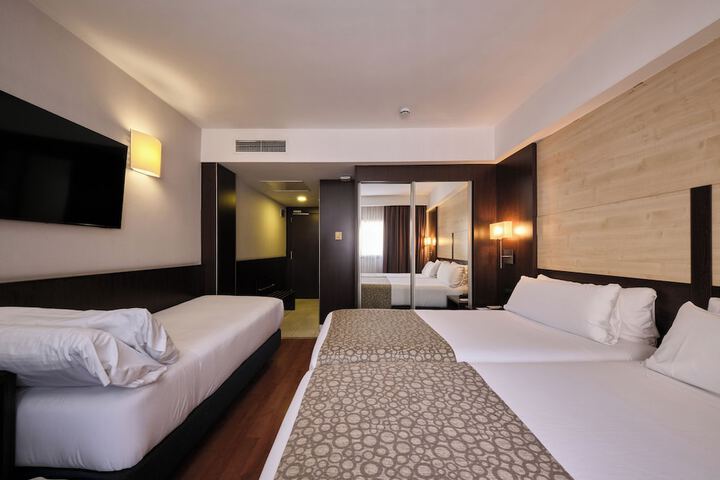 Room 11 of 88