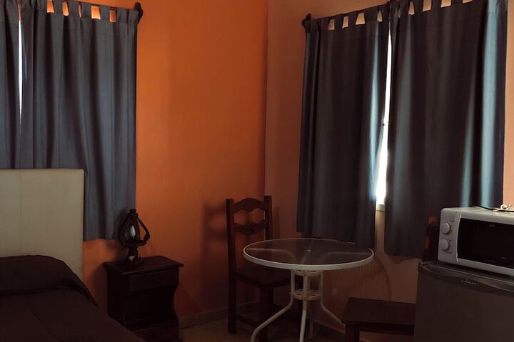 Room 10 of 19
