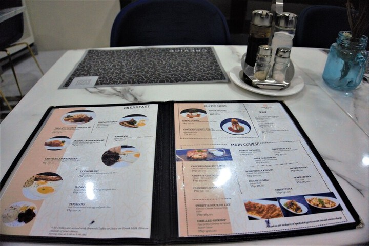 Dining 53 of 70