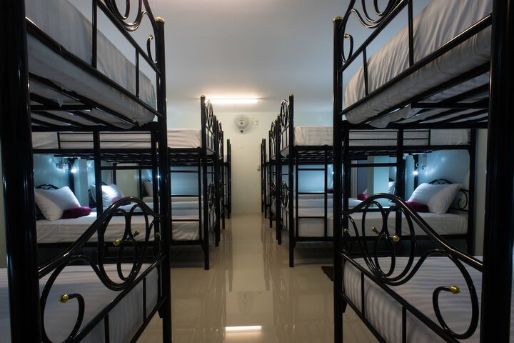 Room 5 of 30