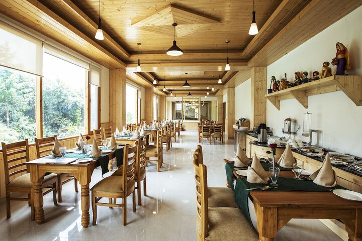 Dining 13 of 23