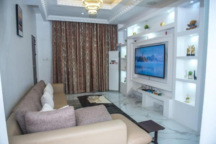 Room 11 of 31